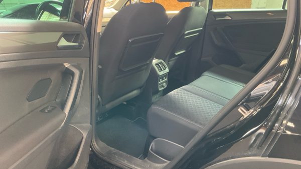 2018 Volkswagen Tiguan 2.0 TDI SCR DSG - Image 12