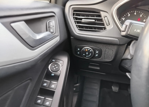 2021 Ford Focus 1.0 EcoBoost Active Business - Image 6