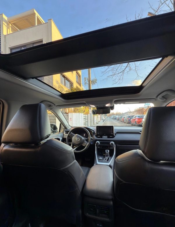 2022 Toyota RAV4 2.5 Hybrid VVT-iE 4×4 Exclusive - Image 2