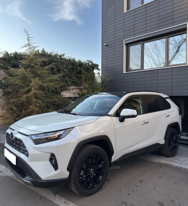 2022 Toyota RAV4 2.5 Hybrid VVT-iE 4×4 Exclusive - Image 6