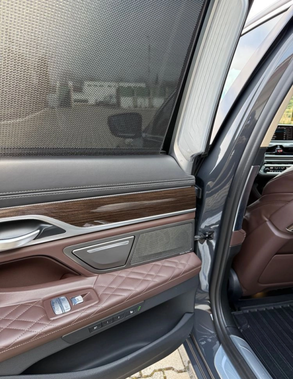 2019 BMW 745Le xDrive AT PHEV - Image 4