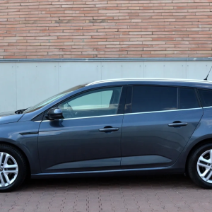 2020 Renault Megane BLUE dCi 115 INTENS - Image 10