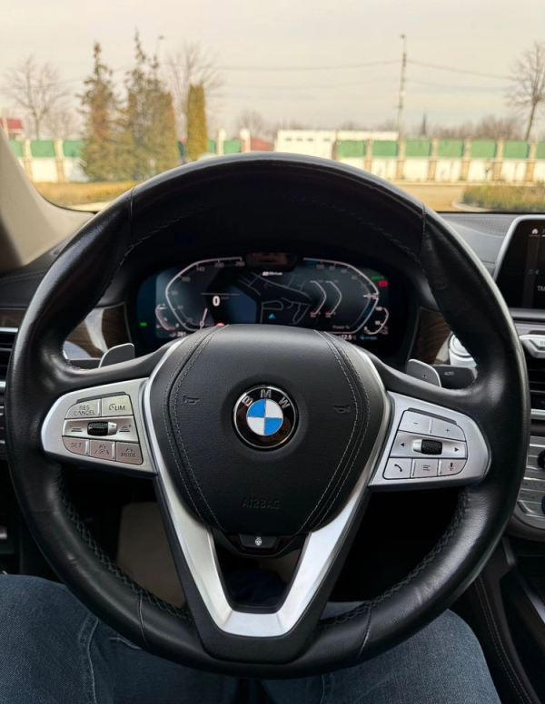 2019 BMW 745Le xDrive AT PHEV - Image 17