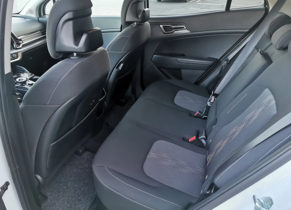 2022 Kia Sportage Hybrid - Image 7