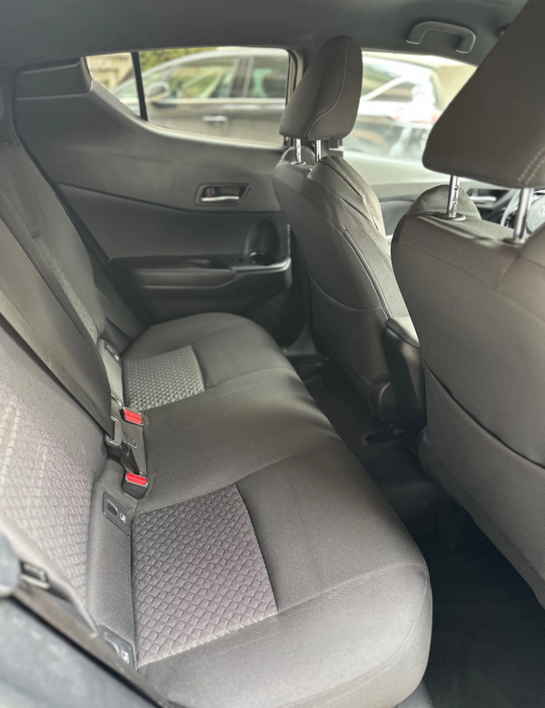 2023 Toyota C-HR 1.8 HSD 122 CP 4×2 CVT C-Lassy Bi-Tone - Image 8