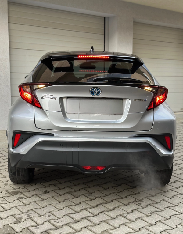 2023 Toyota C-HR 1.8 HSD 122 CP 4×2 CVT C-Lassy Bi-Tone - Image 11