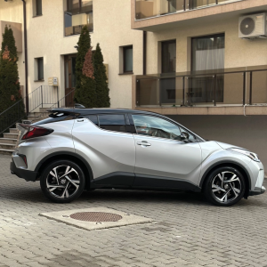 2023 Toyota C-HR 1.8 HSD 122 CP 4×2 CVT C-Lassy Bi-Tone - Image 13