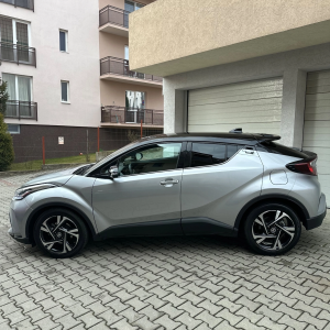 2023 Toyota C-HR 1.8 HSD 122 CP 4×2 CVT C-Lassy Bi-Tone - Image 2